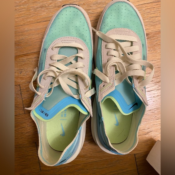 Nike Waffle One Women’s Classic Sneaker - Picture 2 of 5